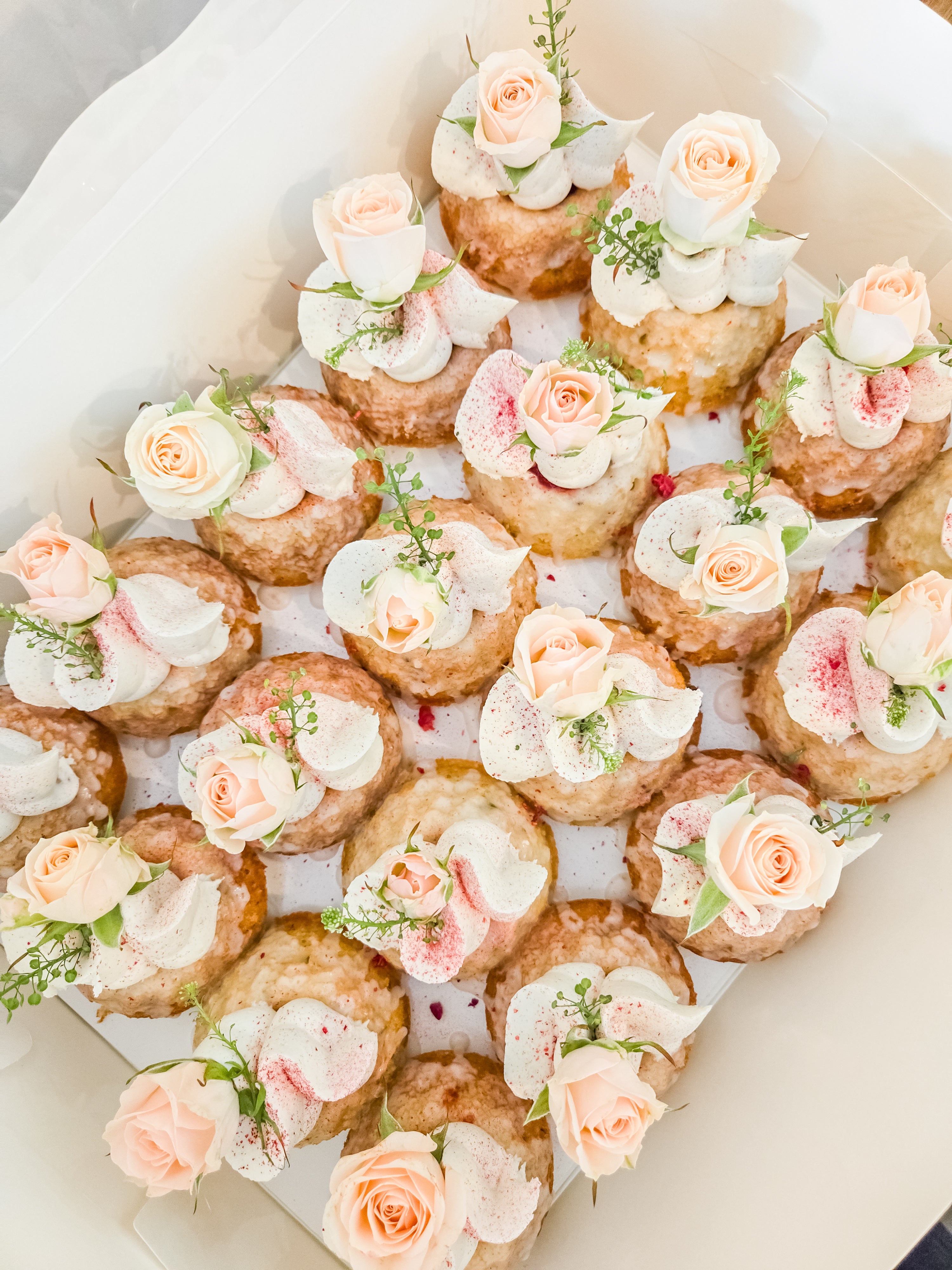 Mini Floral Cakes (6pc)